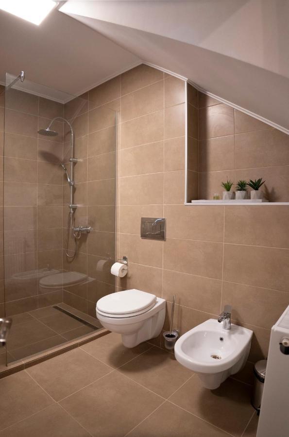 Coban Residence - A4 - Rustic Apartment Brasov Bagian luar foto