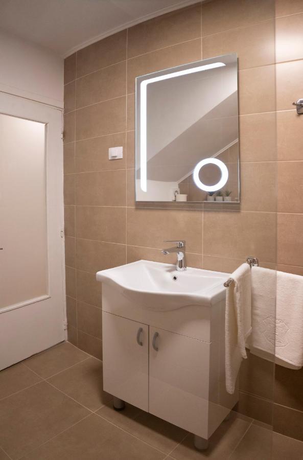 Coban Residence - A4 - Rustic Apartment Brasov Bagian luar foto